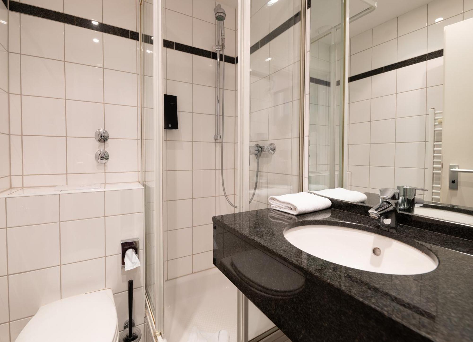 Hotel Medo Koeln Ngoại thất bức ảnh