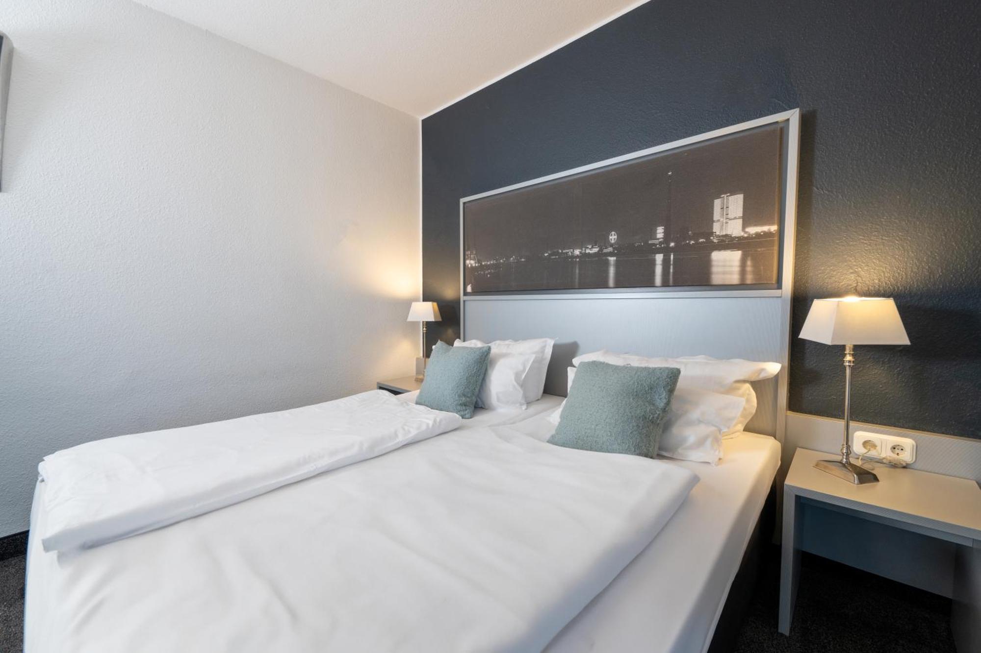Hotel Medo Koeln Ngoại thất bức ảnh