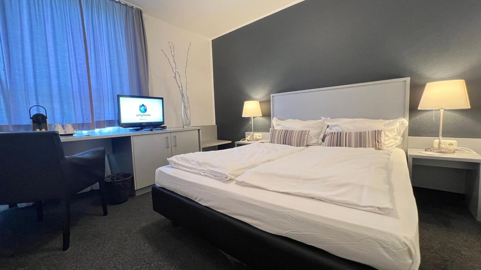Hotel Medo Koeln Ngoại thất bức ảnh